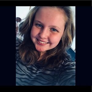 Meet your Posher, Alyssa